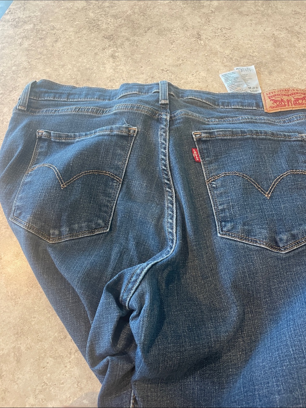 Womens Levi's Dark Blue Straight-Leg Jeans Sz 14 l 30 - Picture 2 of 5